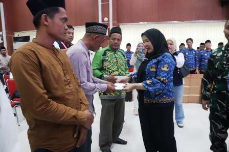 Wali-Kota-Bandar-Lampung-Serahkan-Dana-Hibah-Bantuan-Operasional-Mushola-se-Kota-Bandar-Lampung-2