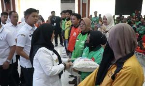 Pemkot-Bandar-Lampung-Beri-Bantuan-Beras-dan-Dukungan-Koperasi-untuk-Pengemudi-Ojol