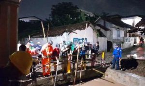 Satgas-Gabungan-Bergerak-Cepat-Bersihkan-Drainase-Usai-Hujan-Lebat-di-Bandar-Lampung