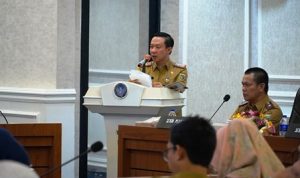 sekda-marindo-kurniawan-buka-rapat-pleno-rtrw-pesisir-barat-lampung