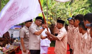 Gubernur Lampung Rahmat Mirzani Djausal bersama pengurus HKTI Lampung Selatan