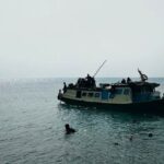 Warga Pulau Sebesi menyeberang Dermaga Canti