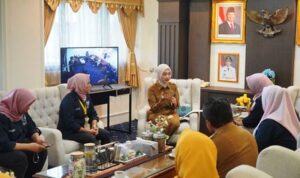 Jihan Nurlela menerima audiensi Majalah Srikandi Lampung