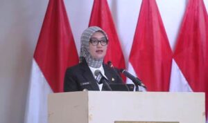 Jihan Nurlela menyampaikan dua Raperda Pemprov Lampung dalam rapat paripurna DPRD Lampung.