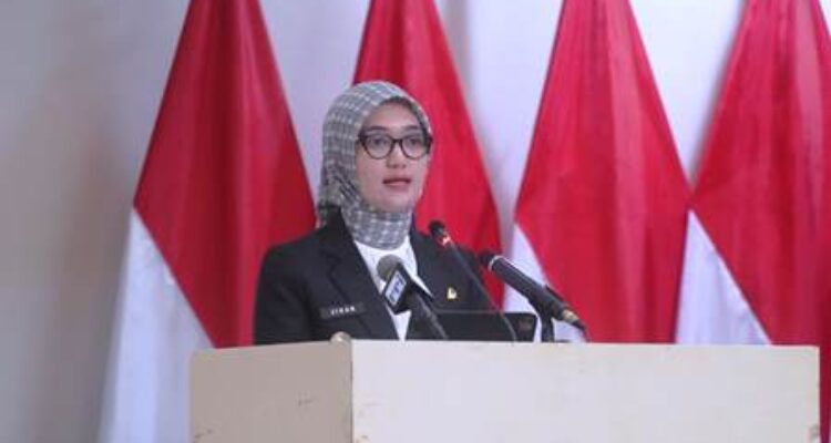 Jihan Nurlela menyampaikan dua Raperda Pemprov Lampung dalam rapat paripurna DPRD Lampung.
