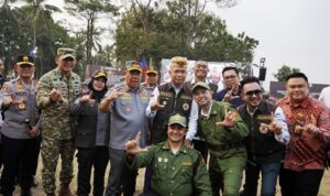 Raffi Ahmad bersama ribuan anggota Satlinmas Bandar Lampung