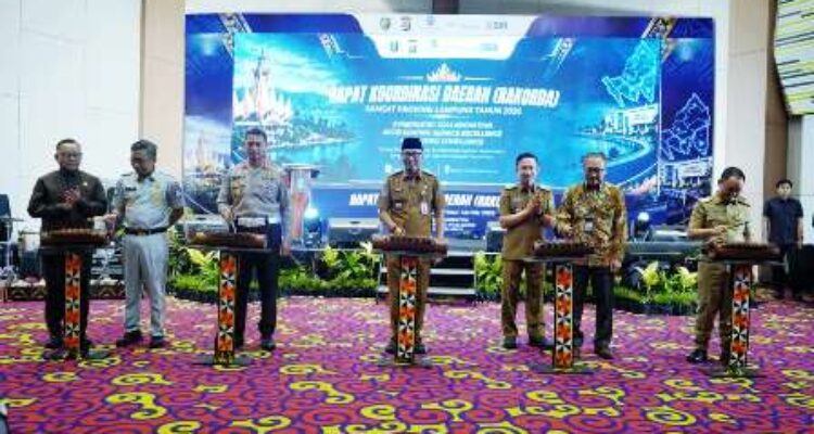 Gubernur Lampung Rahmat Mirzani Djausal membuka Rakorda Samsat 2026