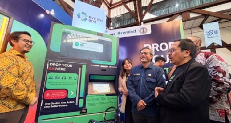 XLSMART dan REMIND hadirkan #ByeByeBox di ITB