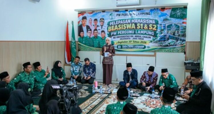 Jihan Nurlela melepas 46 mahasiswa penerima beasiswa PW Pergunu Lampung