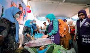 Batin Wulan mencanangkan Program Desa TAPIS di Desa Serdang, Lampung Selatan, untuk meningkatkan kesejahteraan keluarga.