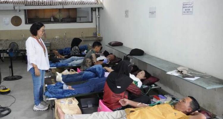Donor darah lintas iman Keuskupan Tanjungkarang di Asilo Hermelink, Bandar Lampung, dalam rangka Ardas IX 2026.