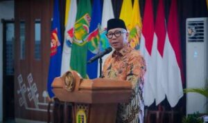 Gubernur Lampung Rahmat Mirzani Djausal bersama Kapolda Lampung Yustan Alpiani dalam acara pisah sambut Kapolda Lampung di Bandar Lampung.