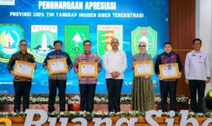 Wagub Lampung Jihan Nurlela menerima penghargaan TTIS dari BSSN