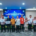 Sekda Lampung Marindo Kurniawan membuka evaluasi pembinaan bahasa Indonesia di Hotel Golden Tulip Lampung